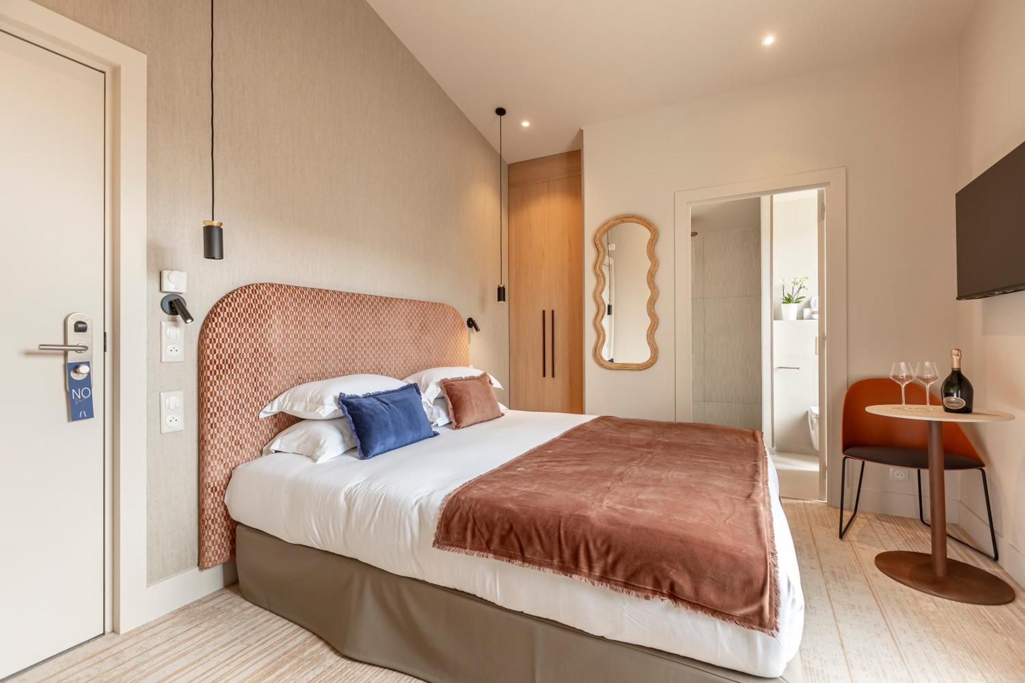 Suites Fl By Sweett Paris Room photo