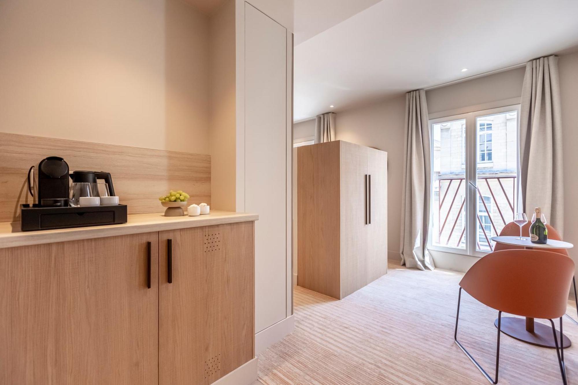 Suites Fl By Sweett Paris Exterior photo