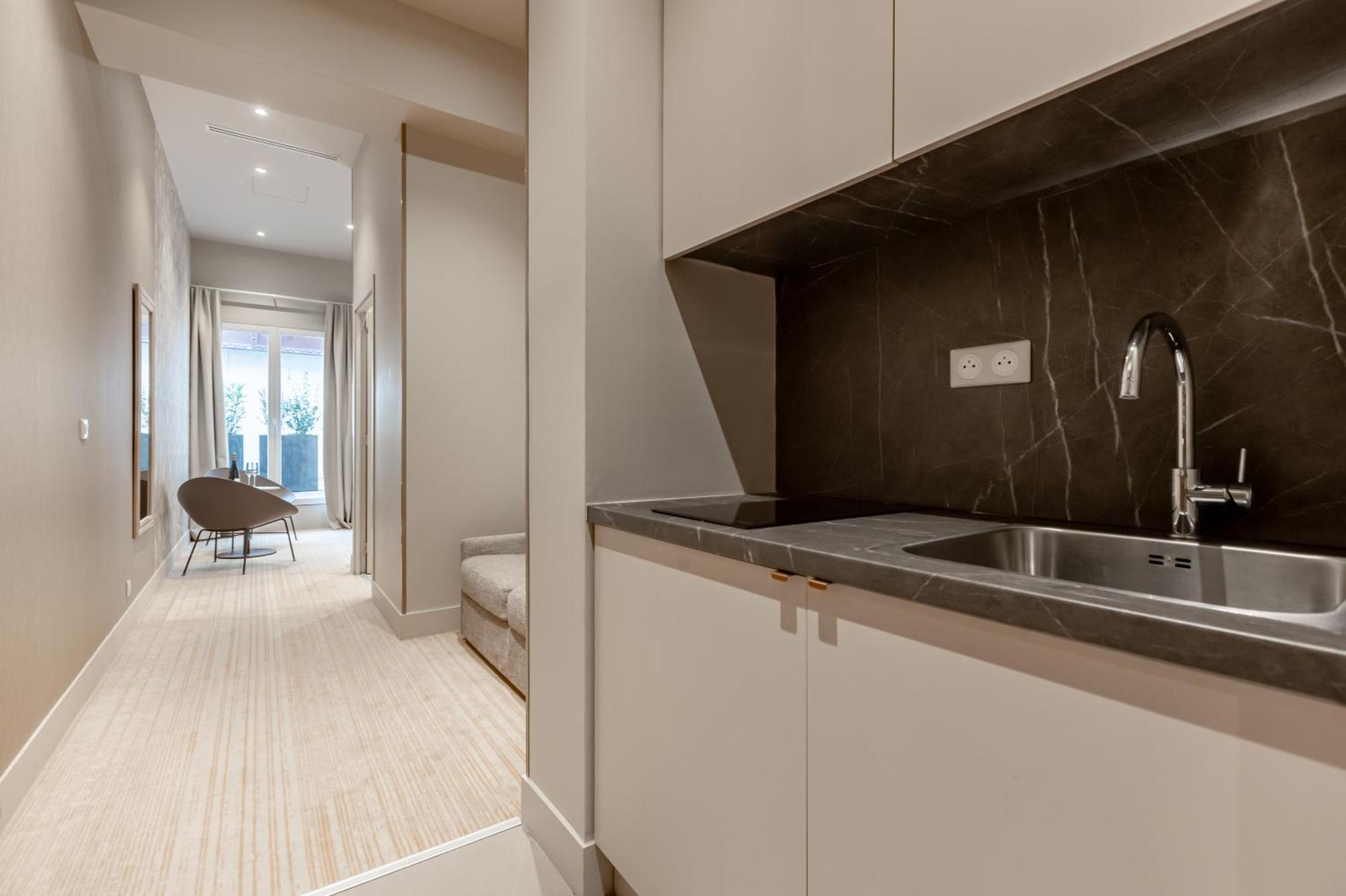 Suites Fl By Sweett Paris Room photo